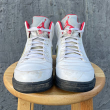 Load image into Gallery viewer, Air Jordan 5 Retro &#39;Fire Red&#39; Size 10.5
