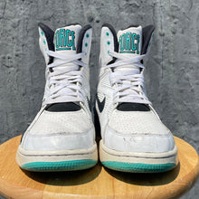 Load image into Gallery viewer, Nike Air Command Force Hyper Jade Size 11
