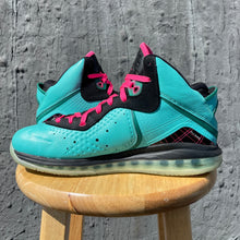 Load image into Gallery viewer, Nike Lebron 8 Pre-Heat &quot;South Beach&quot; Size 11
