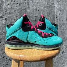 Load image into Gallery viewer, Nike Lebron 8 Pre-Heat &quot;South Beach&quot; Size 11
