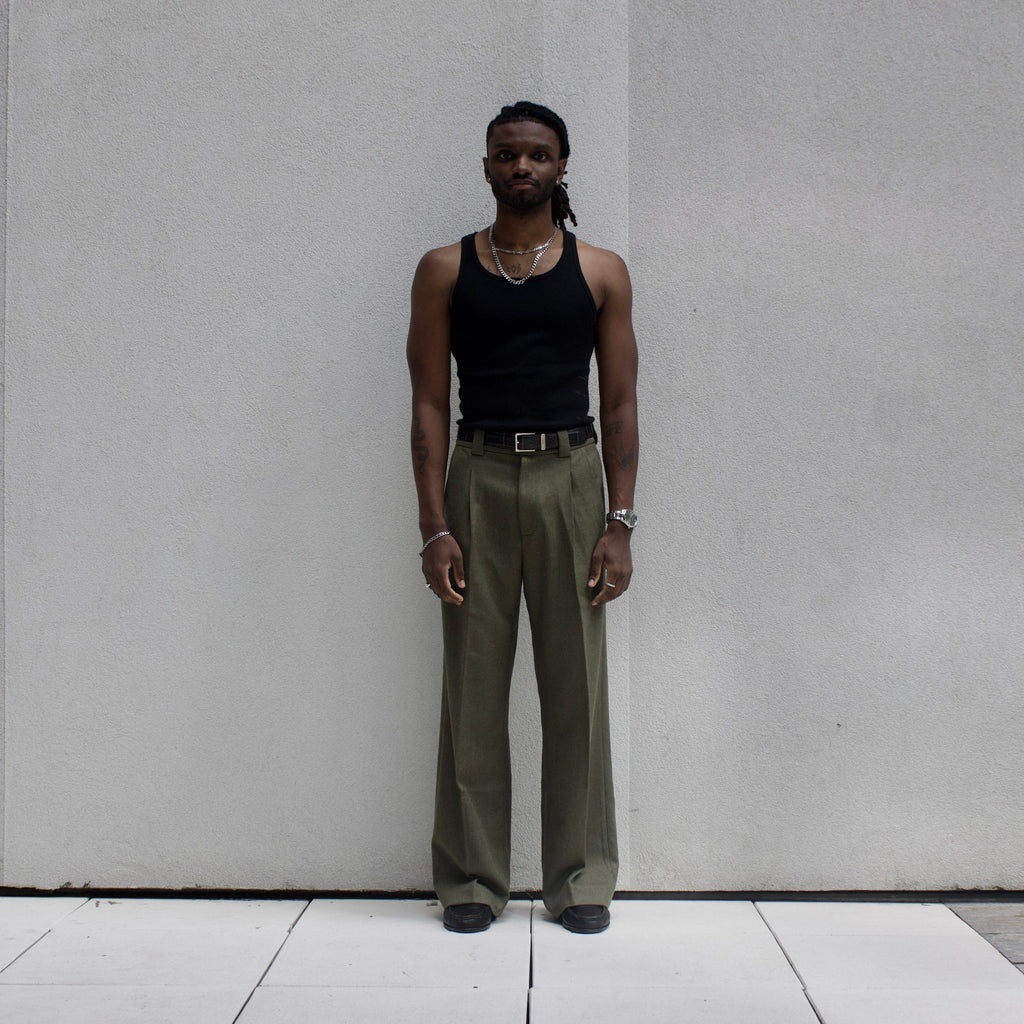 The George Wide-Fit Pleated Trouser