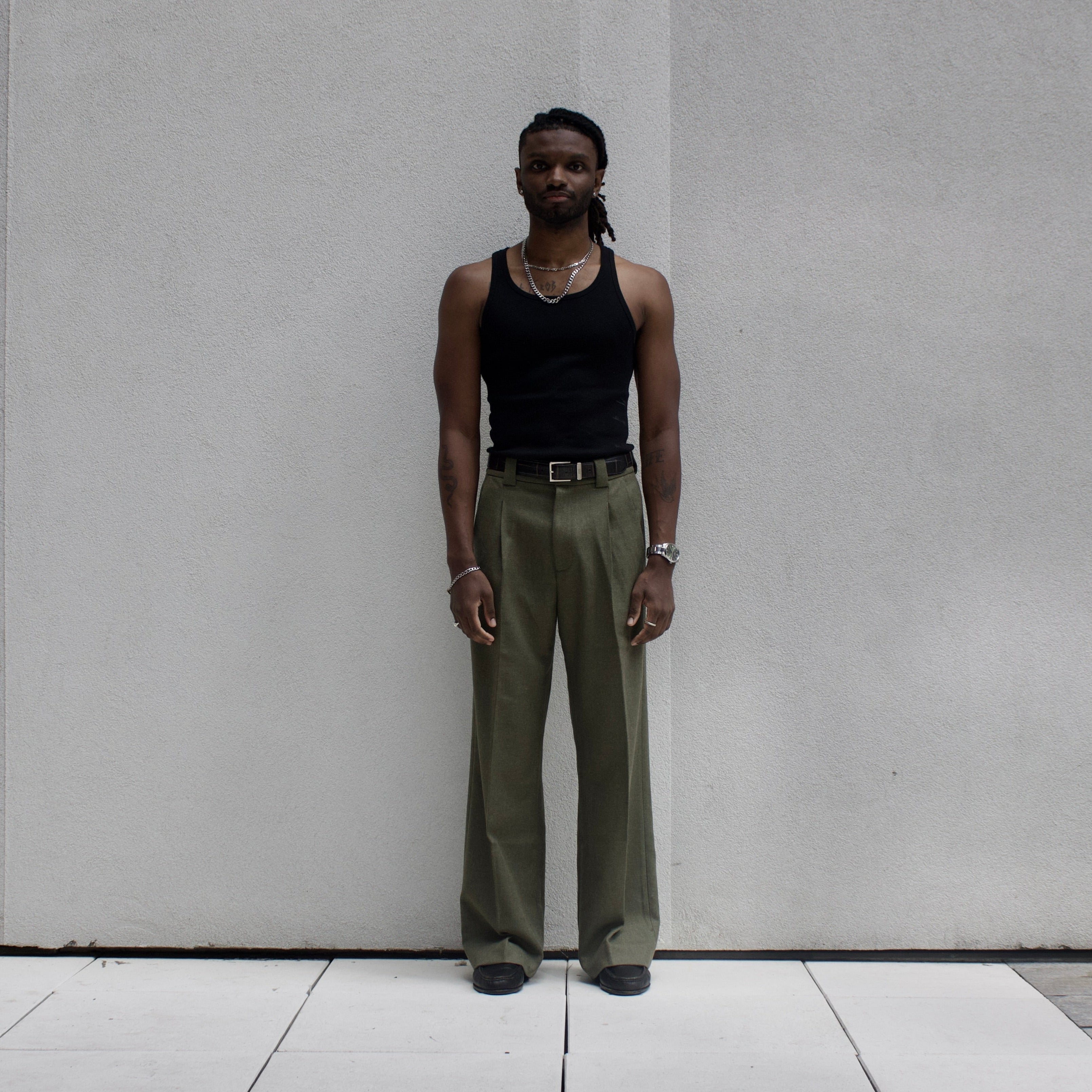 The George Wide-Fit Pleated Trouser