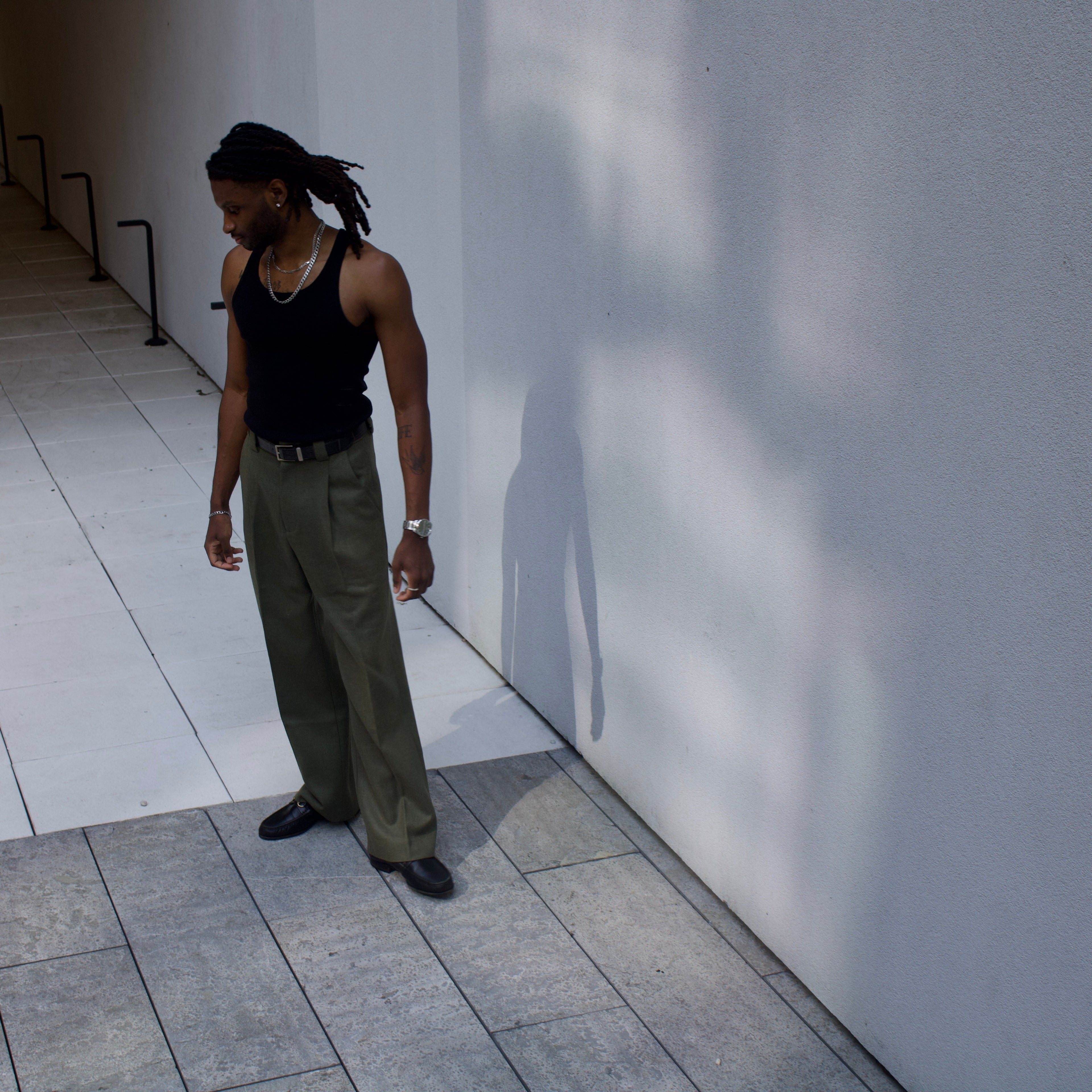 The George Wide-Fit Pleated Trouser