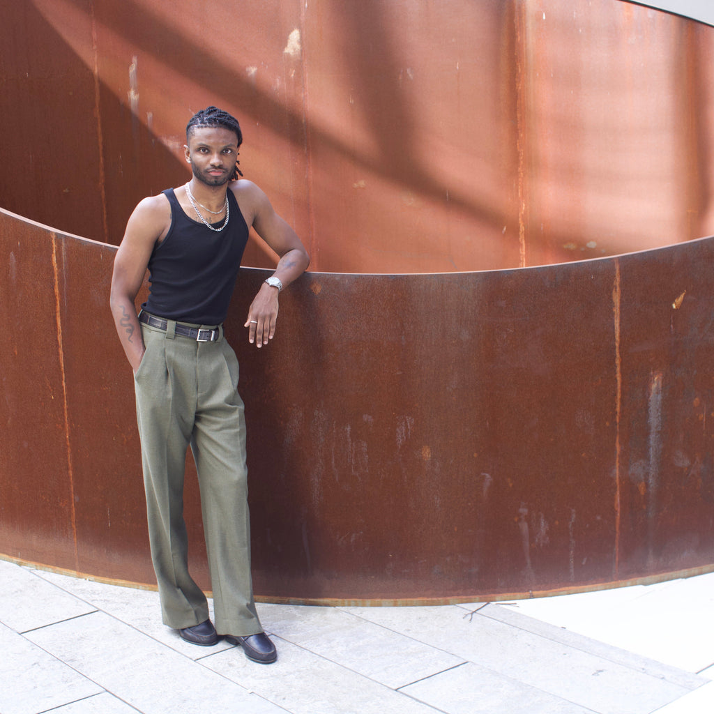 The George Wide-Fit Pleated Trouser