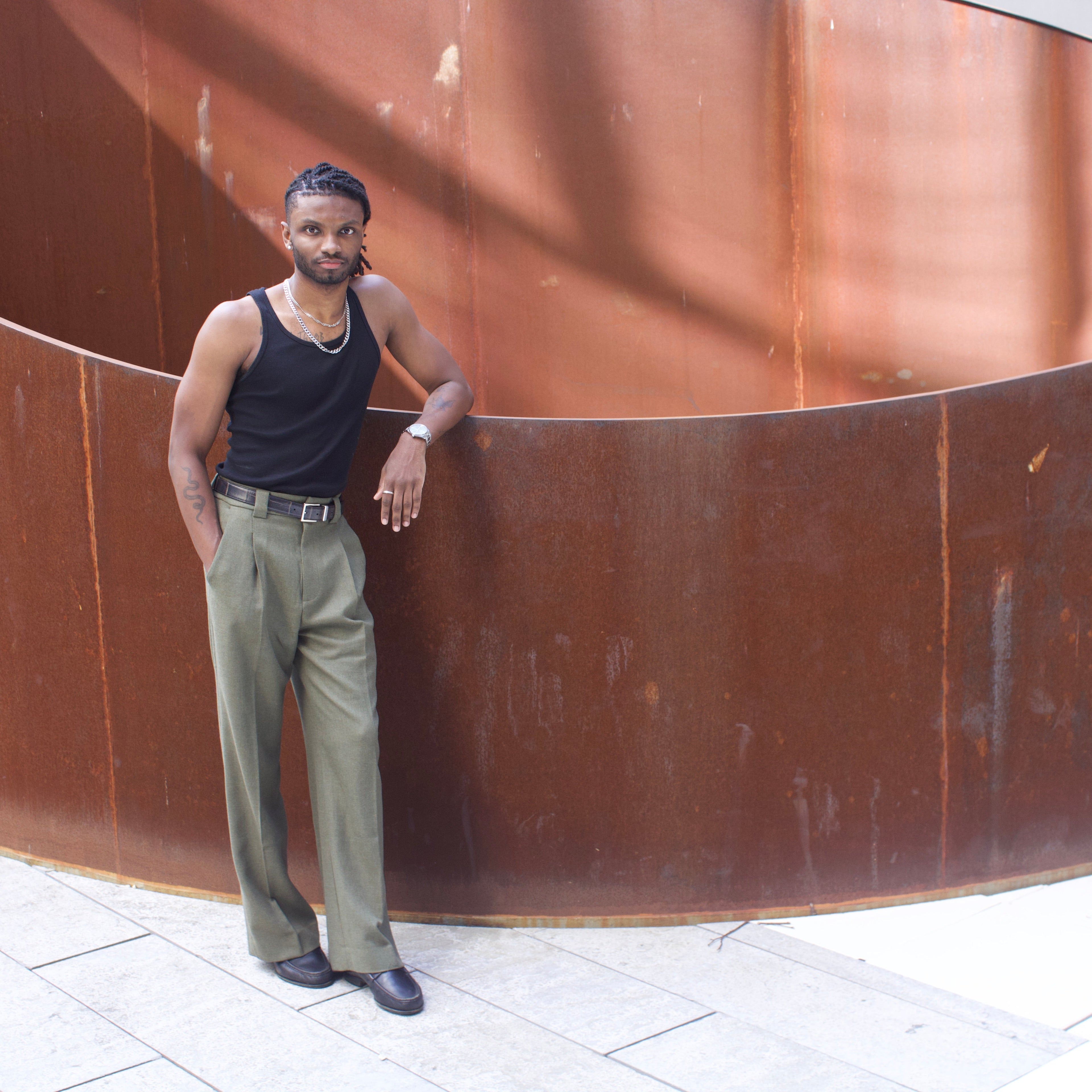 The George Wide-Fit Pleated Trouser