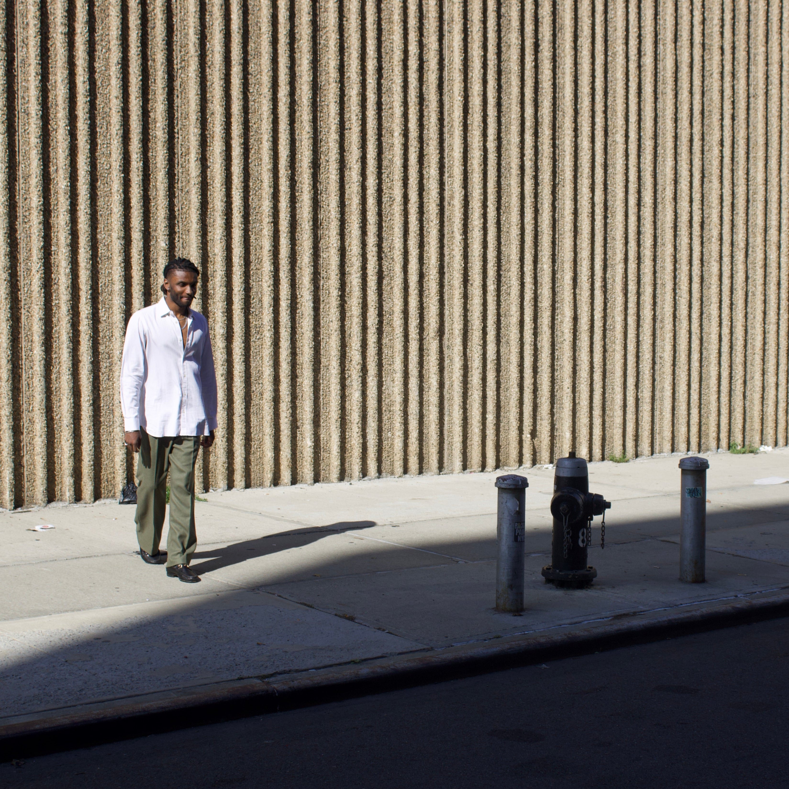 The George Wide-Fit Pleated Trouser