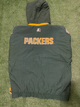 Load image into Gallery viewer, Vintage Green Bay Packers Starter Sideline Jacket Size L
